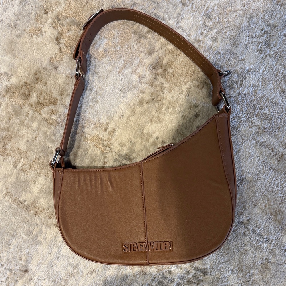 Steve Madden Saddle Shoulder Bag in Chestnut Brown